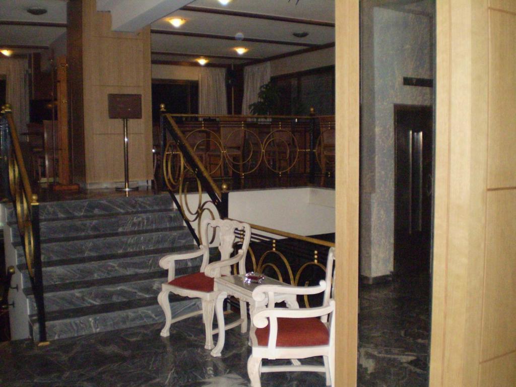 Asteras Hotel Larissa Exterior foto